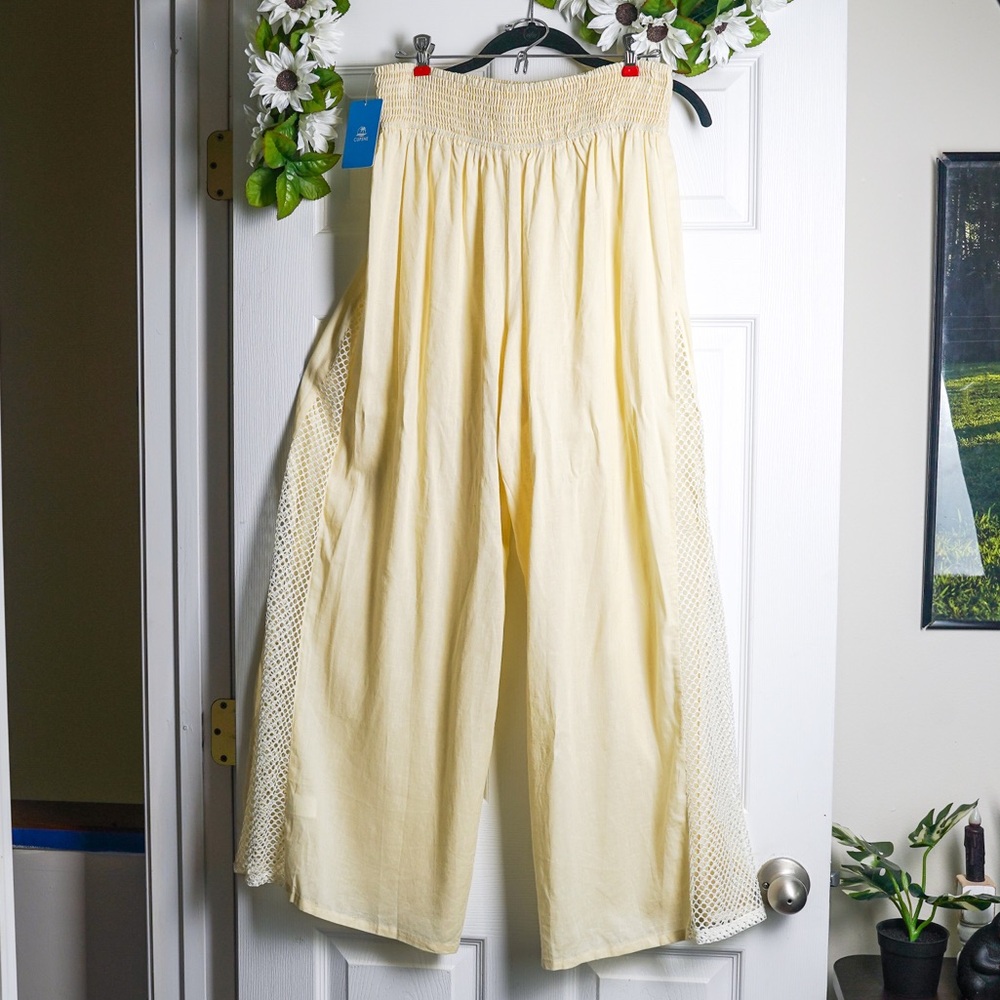 Cupshe Beach Pants Wide Leg Cream Ivory NWT Lounge size L Smocked Waist